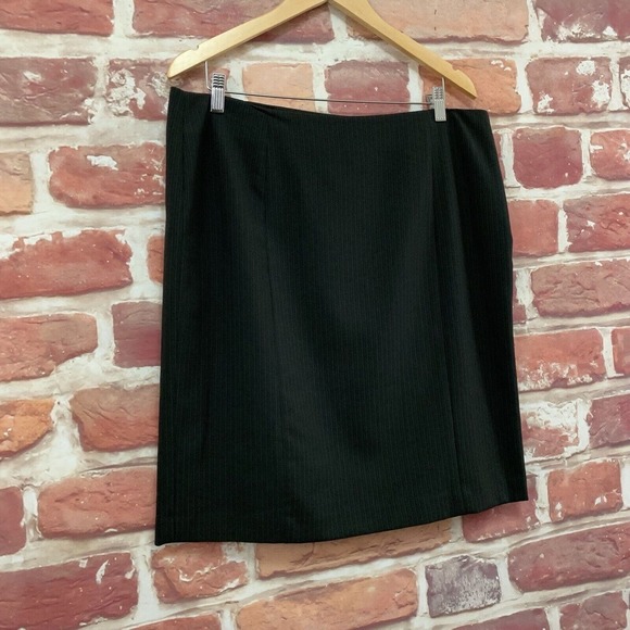 Evan Picone Skirt Women's Size 16 Petite Black Striped Office Work Career Zip Up - Picture 2 of 8